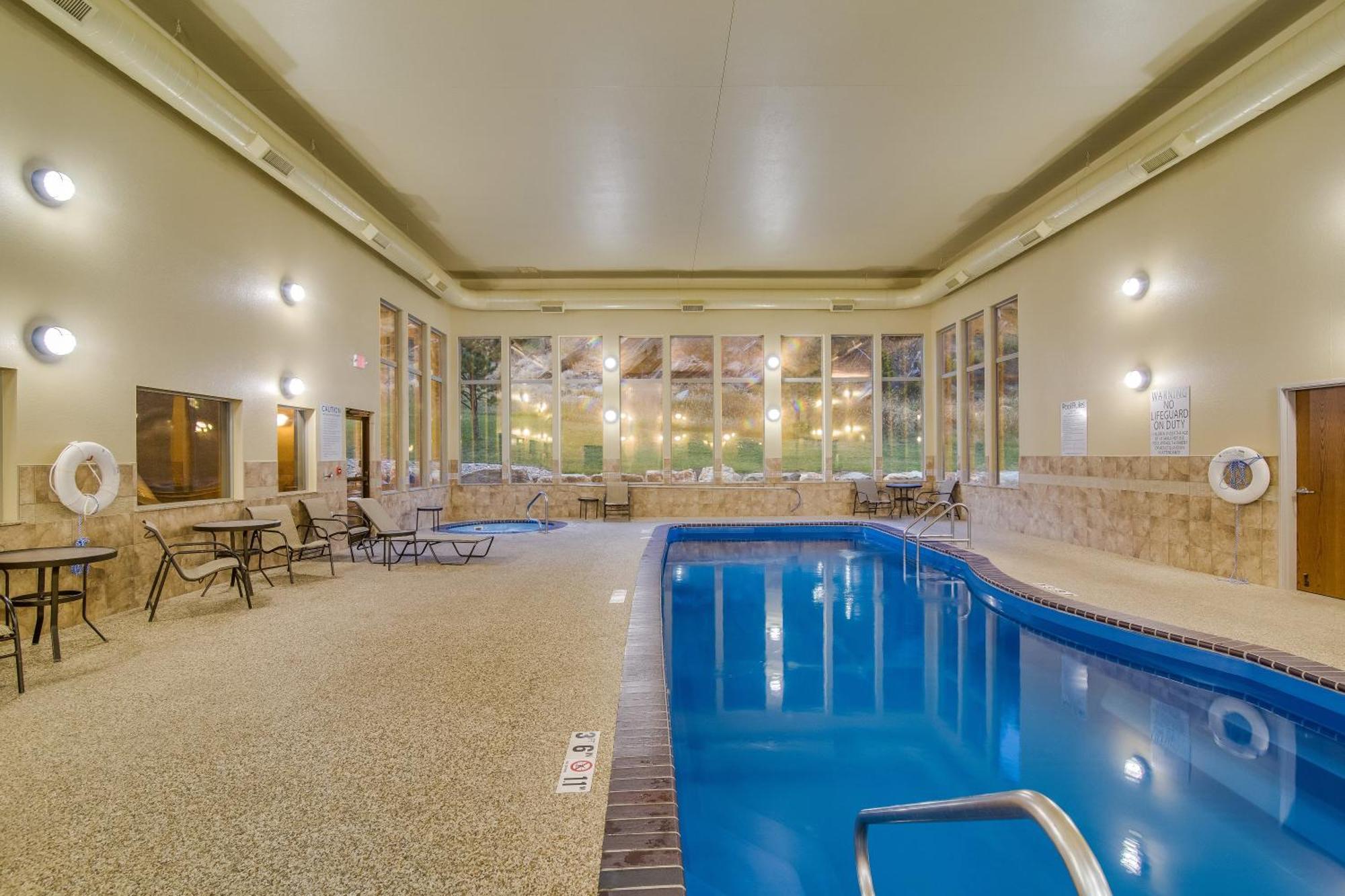 Holiday Inn Express & Suites Custer-Mt Rushmore Экстерьер фото
